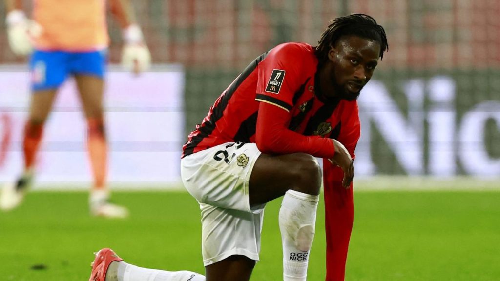 Aston Villa signs forward Guessand from Nice ahead of Premier League season