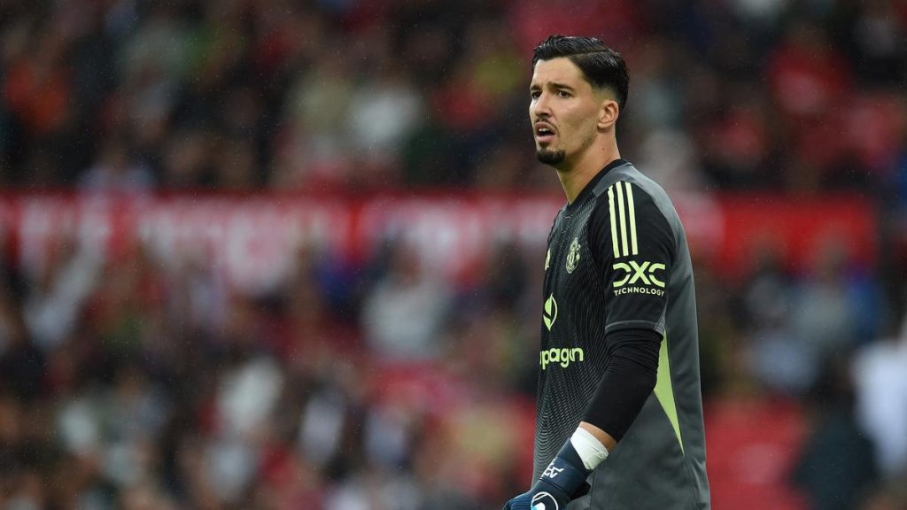 Amorim confirms Bayindir will start Manchester derby despite Lammens arrival