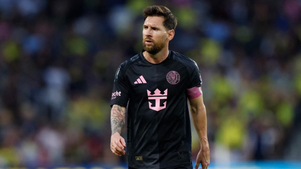 Messi extends contract at Inter Miami, to stay in MLS until 2028