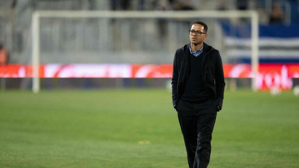 Strasbourg coach Rosenior set for press conference amid Chelsea links