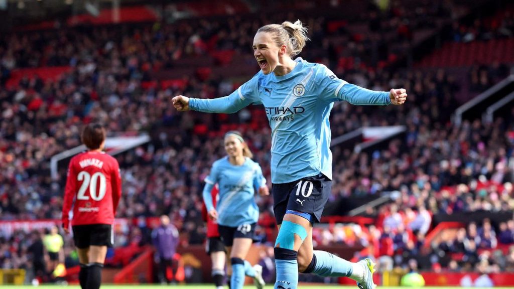 Manchester City closes on WSL title with 3-0 derby win; Arsenal downs Spurs